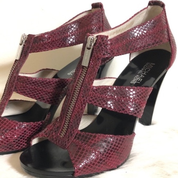 MICHAEL KORS SANDALS 🚫 trades - Picture 3 of 7